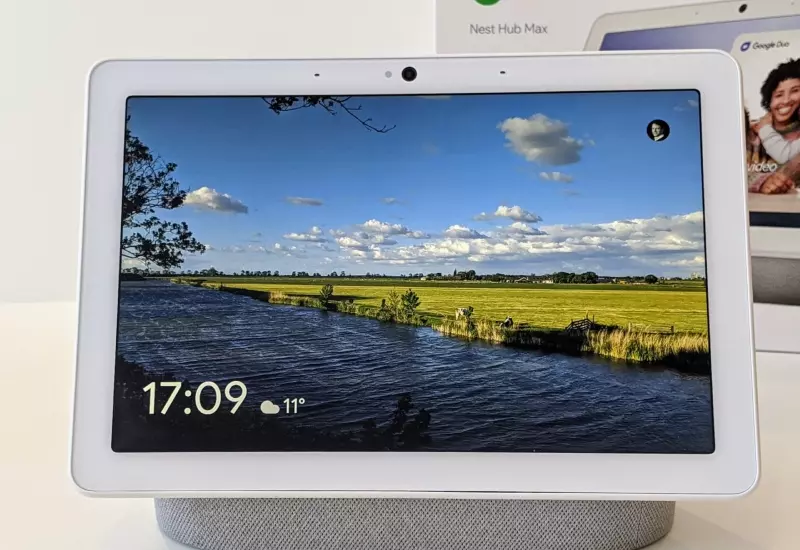 Nest Hub Max là phiên bản nâng cấp của Home Hub với thiết kế màn hình 10 inch