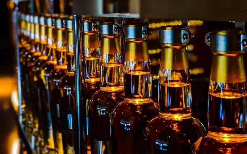 Dùng cách lên men để tạo ra rượu Liquor