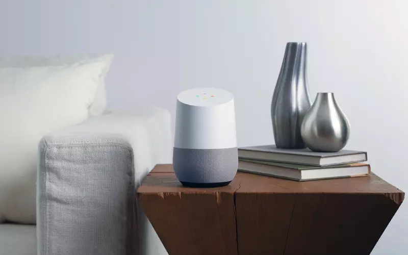 Google Home Max là chiếc loa cao cấp nhất trong dàn loa thông minh của Google