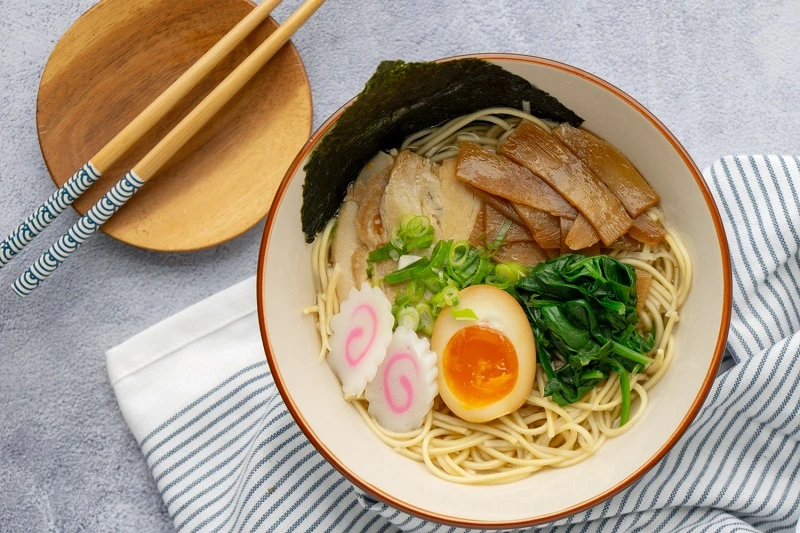 Shio Ramen có nước dùng được nấu từ rất nhiều loại muối khác nhau