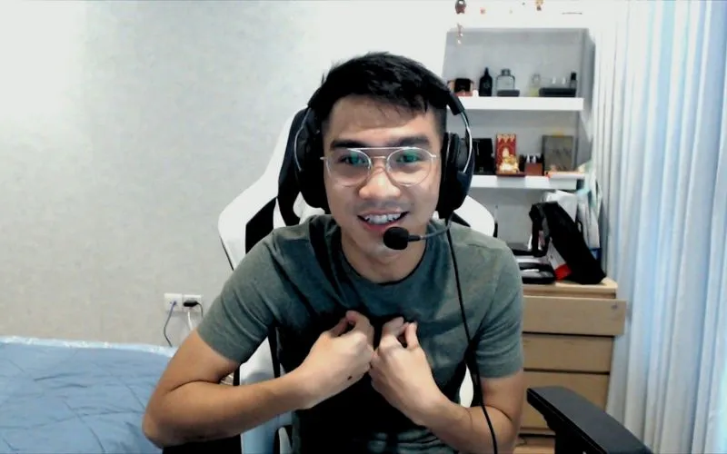 PewPew thử sức ở nhiều lĩnh vực, trong đó có kinh doanh