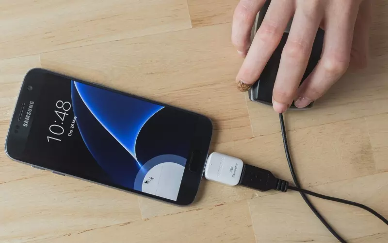 USB OTG giúp kết nối ổ đĩa flash và ổ cứng ngoài