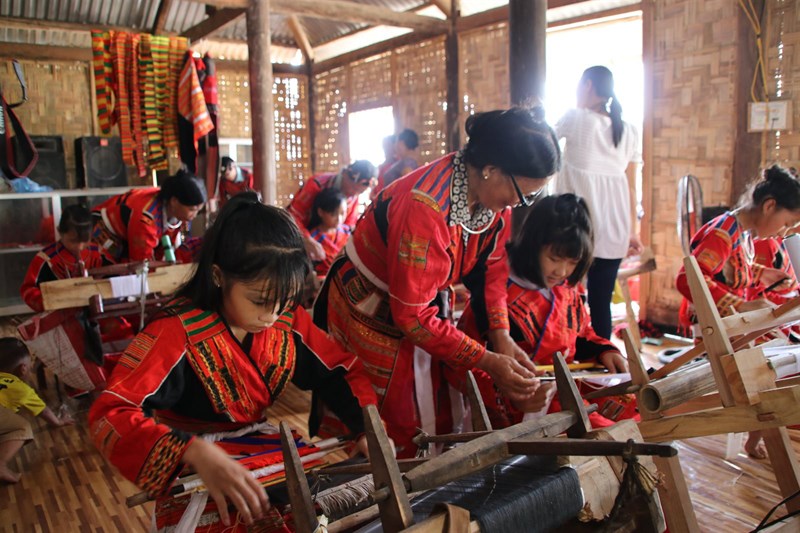 Du lịch bền vững tạo việc làm cho người dân địa phương