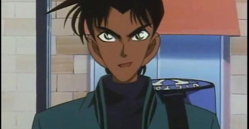 Hattori Heiji xuất hiện với làn da ngăm đặc trưng