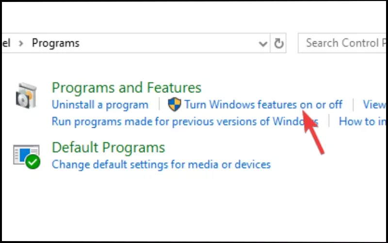 Bạn chỉ cần chọn Turn Windows features on or off