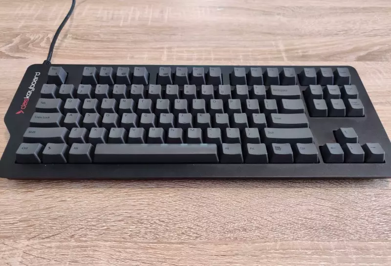 Bàn phím TKL hay Tenkeyless hay còn gọi là bàn phím 80% hoặc 87%