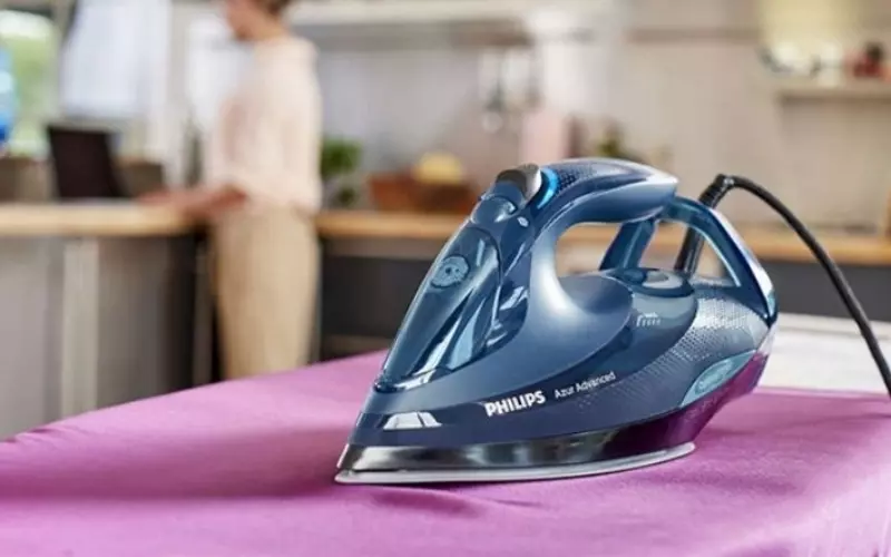 Bàn ủi nước thông thường giúp các bạn tiết kiệm được thời gian ủi