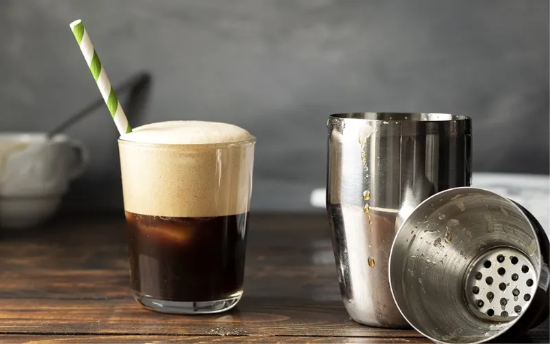 Capuchino Freddo có phần bọt sữa sẽ được làm lạnh