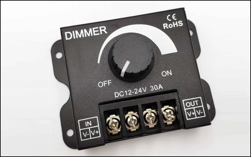 Dimmer còn có thể thay đổi dòng điện áp của nguồn điện hoặc một số tính năng khác