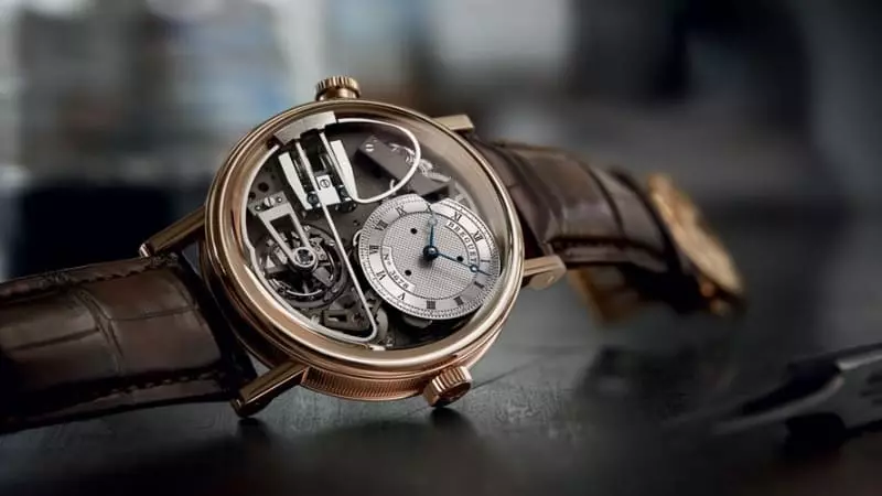 Đồng hồ Automatic sang trọng, lịch lãm