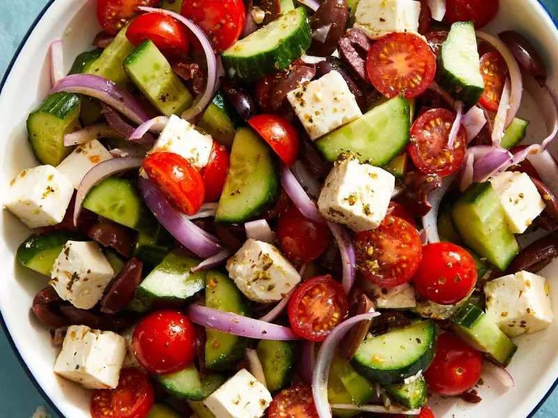 Greek salad là một món salad mang đậm chất Địa Trung Hải