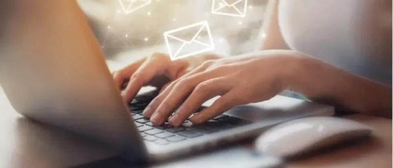 Outlook là dịch vụ email được phát triển bởi “ông lớn” Microsoft Corp