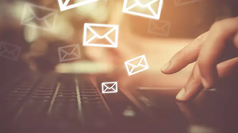 Hotmail cung cấp dung lượng hộp thư đến miễn phí là 2 GB