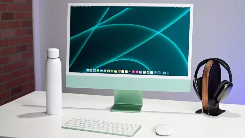iMac đã trải qua nhiều giai đoạn phát triển và có nhiều lần lặp lại trước khi trở thành chiếc máy nổi bật như ngày nay
