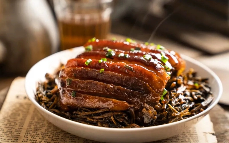 Đây là món kho mặn truyền thống thường xuất hiện trong các dịp lễ Tết