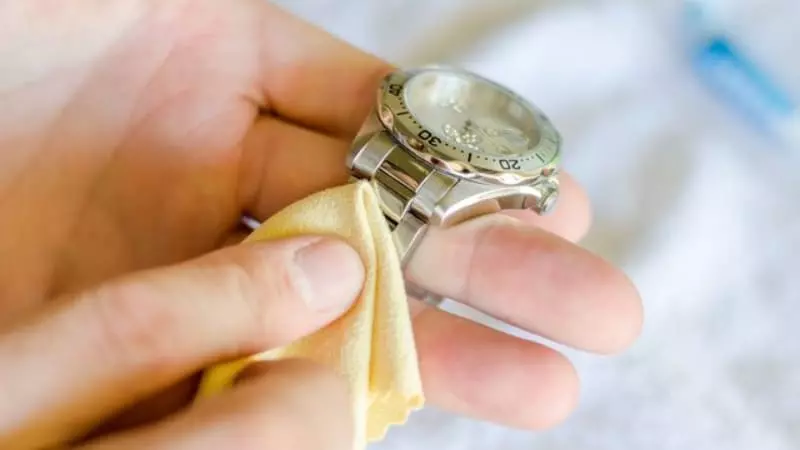 Những lưu ý khi sử dụng đồng hồ Sapphire