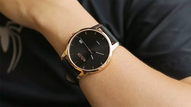 Nơi bán đồng hồ mặt kính Sapphire uy tín