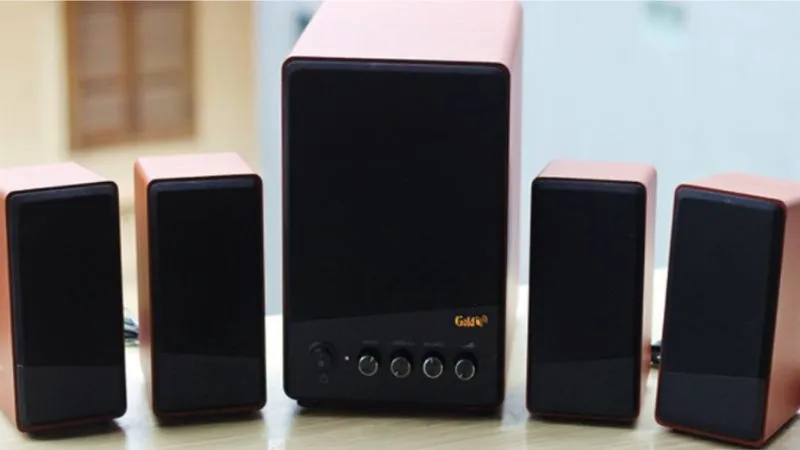 Loa 4.1 là một hệ thống âm thanh gồm có 1 loa siêu trầm subwoofer; 1 bộ loa trước trái và trước phải; 1 bộ loa sau trái và sau phải