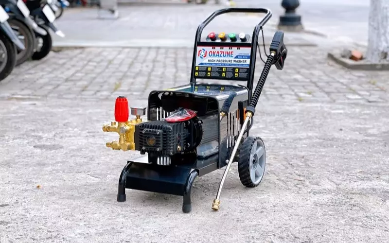 Máy rửa xe cao áp 1 pha dùng điện áp dân dụng 220 - 230V
