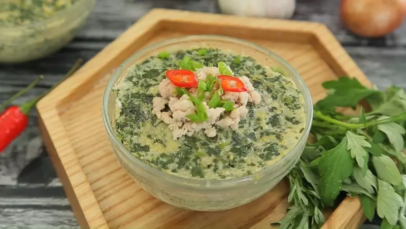 Món trứng hấp ngải cứu siêu dễ làm