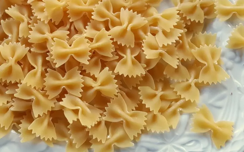 Loại pasta hình bướm