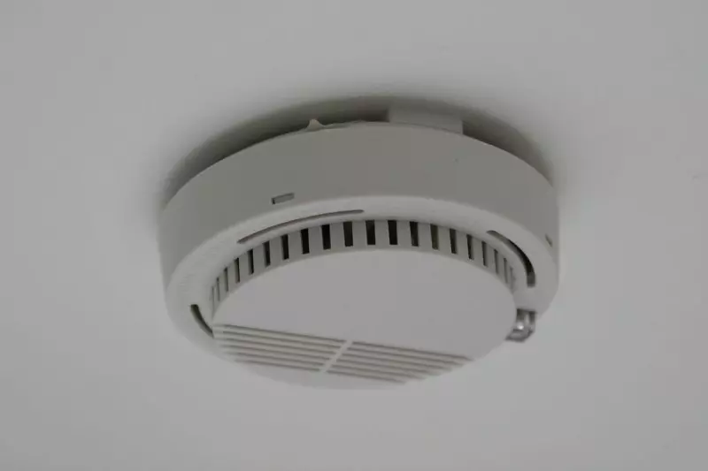 Đầu báo khói First Alert có thể kết nối với SmartThings