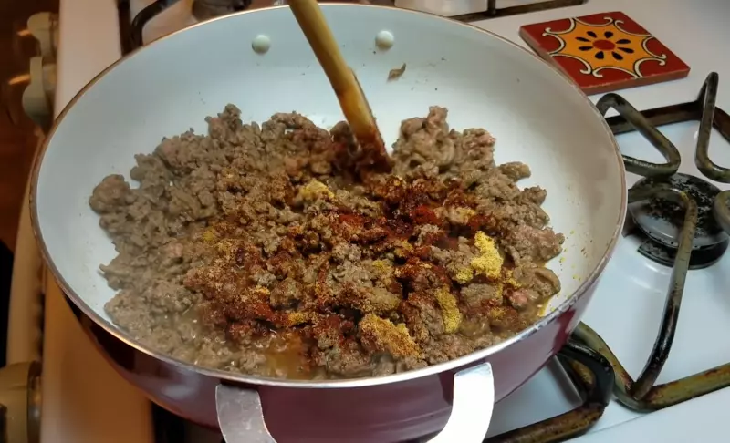 Không nên xào quá lâu vì thịt bò quá chín sẽ bị dai