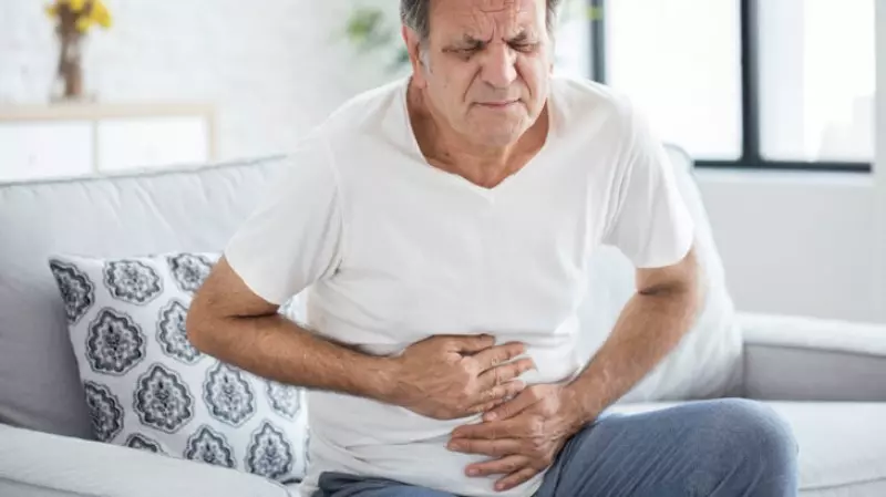 Bụng thường có cảm giác căng chướng, hậu môn luôn ở trạng thái căng tức
