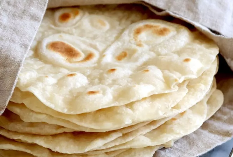 Tortilla xuất hiện lần đầu vào năm 1817 vùng Navarre nước Tây Ban Nha