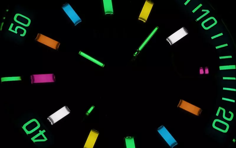 Đồng hồ Tritium thường sẽ sáng khoảng 25 năm