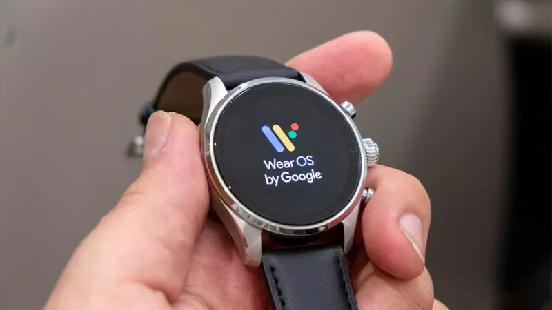 Đồng hồ Wear OS tương tác với user qua màn hình cảm ứng