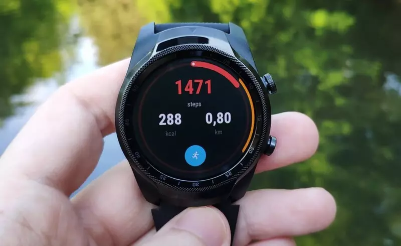 Wear OS hỗ trợ cài đặt Google Fit giúp người dùng ghi lại các thông số sức khỏe