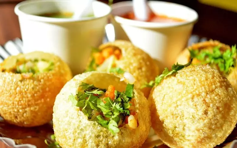 Bánh Pani Puri chỉ từ 35 nghìn đồng/phần gồm 5 bánh
