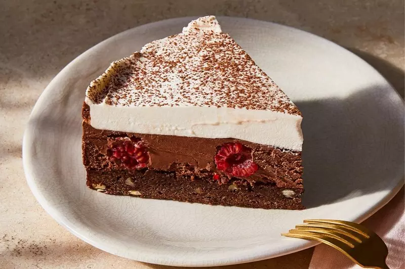 Tín đồ của socola không thể nào bỏ qua được món bánh mousse socola hấp dẫn