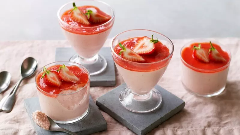 Hãy thử làm mousse dâu tây tại nhà và cảm nhận hương vị ngọt ngào