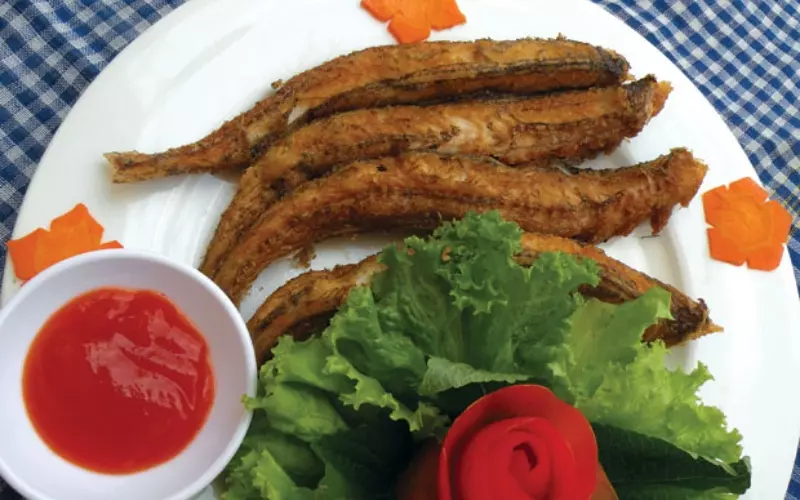 Cá khoai chiên giòn vô cùng thơm ngon