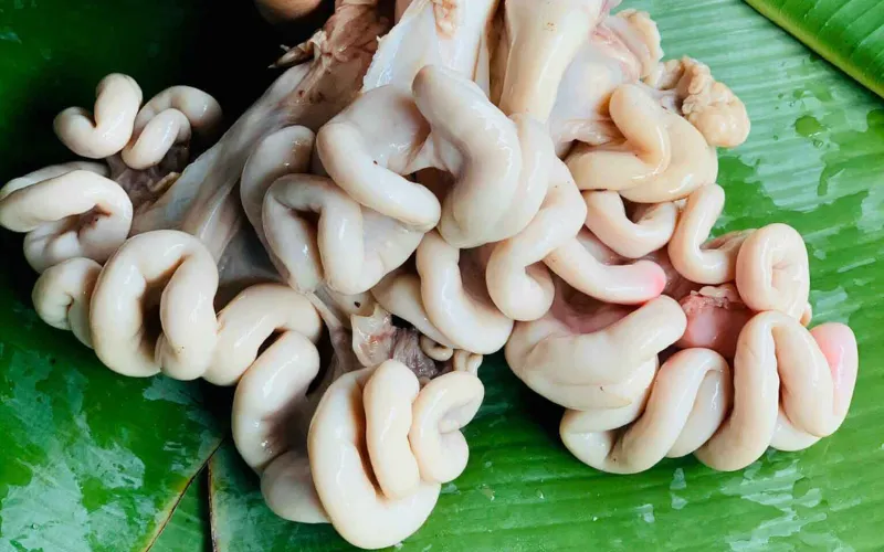 Dồi trường heo có số lượng khá ít và khó mua nên giá thành sẽ nhỉnh hơn các bộ phận khác