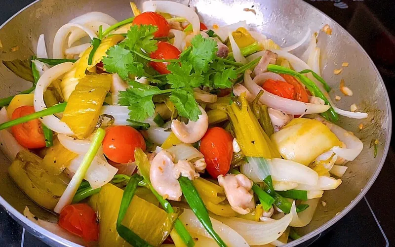 Dồi trường xào