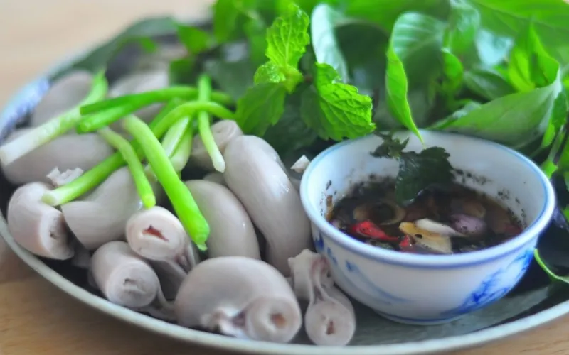Dồi trường là tử cung của heo rất dai giòn, thơm ngon