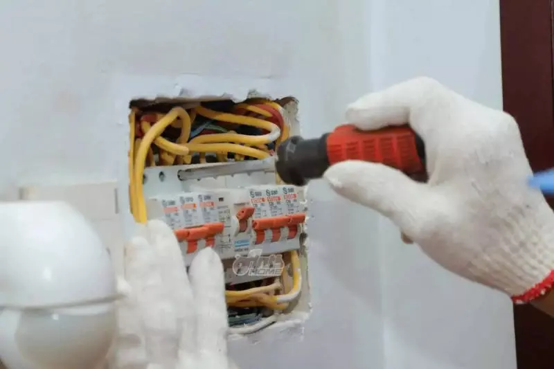 Khắc phục sự cố rò điện