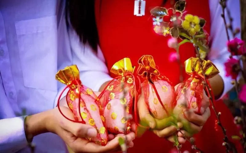 Mua muối đêm giao thừa để cầu may mắn