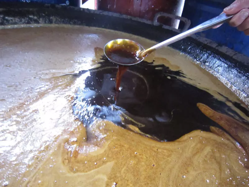 Nấu mật mía
