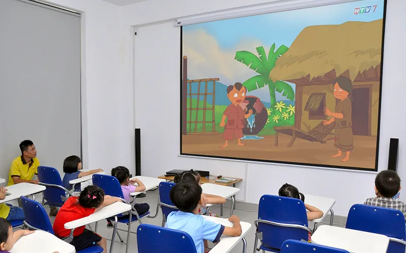 Máy chiếu laser trong giáo dục