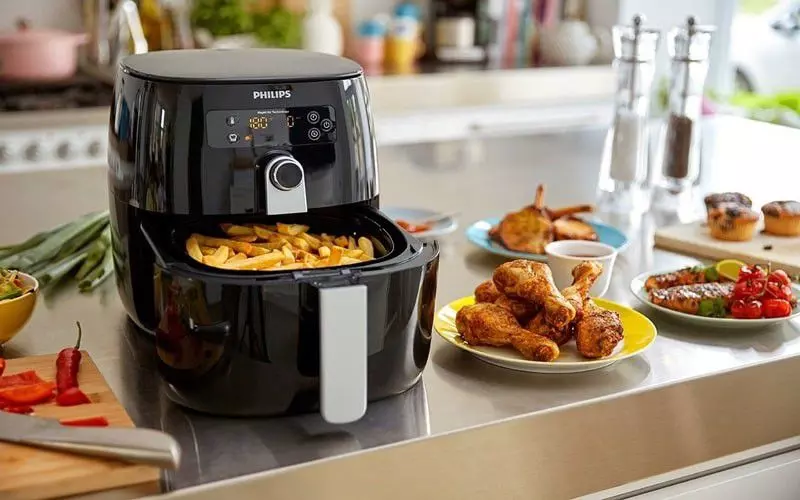 Việc chiên thực phẩm bằng nồi chiên không dầu giúp thức ăn ngon và giòn hơn