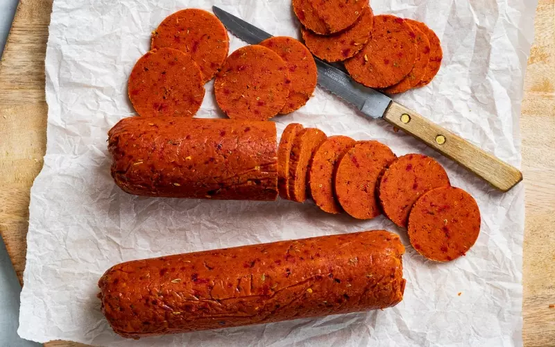 Pepperonis được làm ở dạng mềm như xúc xích xông khói