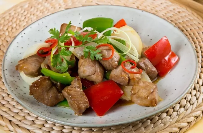 Món ăn này có cách chế biến khá đơn giản nhưng cho ra thành quả vô cùng hấp dẫn