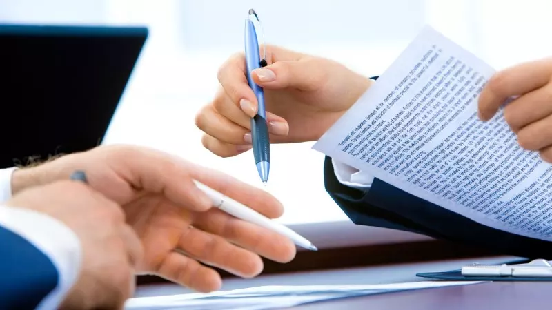 Hồ sơ vay yêu cầu có chứng thực về khoản thu nhập cố định mỗi tháng