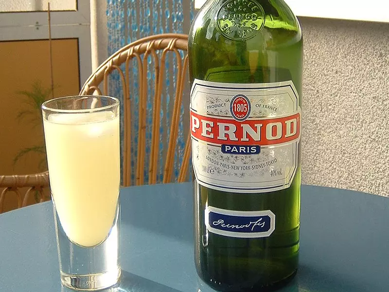 Pernod thuộc nhóm rượu “Aniseed based beverage"