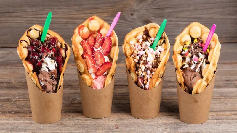 Hong Kong style waffle thường được biết đến với cái tên là bánh trứng gà non Hong Kong