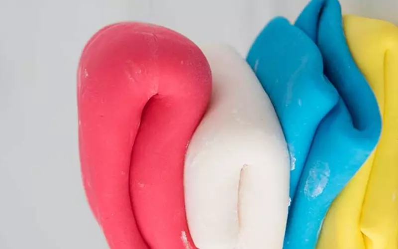 Nguyên liệu làm Fondant mềm dẻo tại nhà